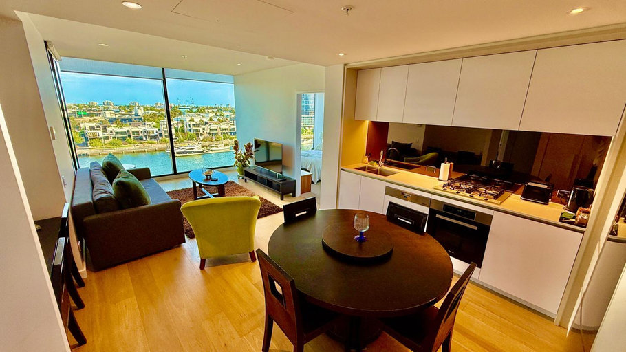 Food & Drinks, Yarra Accommodation, Melbourne