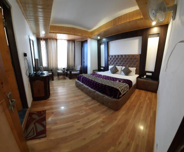 Bedroom 4, Hotel Lords Regency - Connected to the Mall Road, Shimla