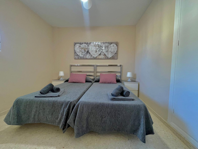 Room 4, Terrasol Puerto Blanco 4d-10, Málaga