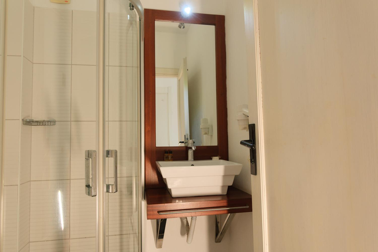 Bathroom 3, Gumbet Cove Hotel, Bodrum