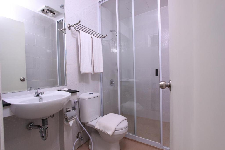 Bathroom 5, Evan Hotel (Non-Smoking), Jambi