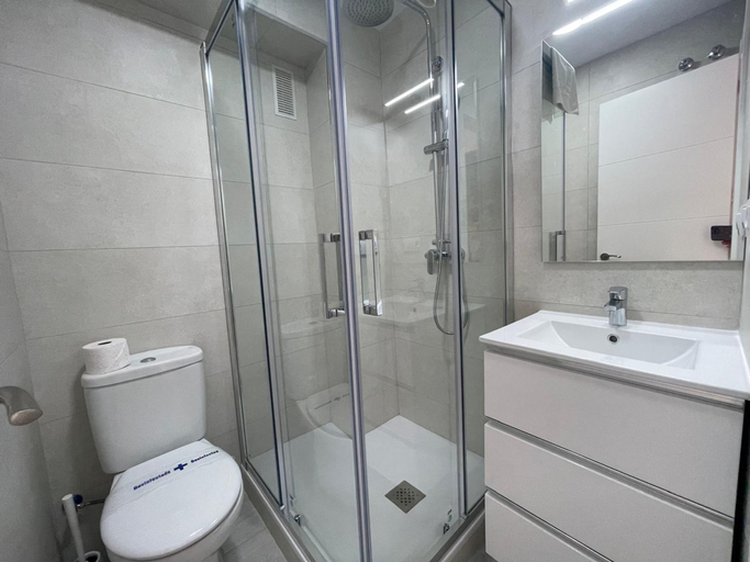 Room 5, Terrasol Monterrey 2 B7, Málaga
