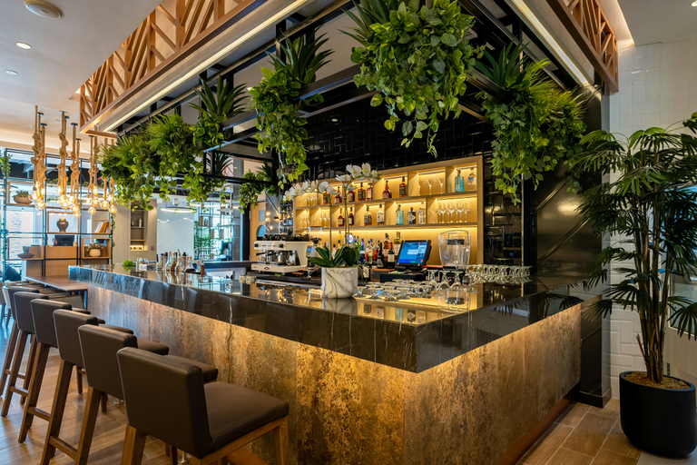 Food & Drinks 4, DAMAC Hills 2 Hotel - Edge by Rotana, Dubai