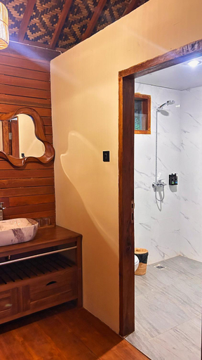 Bathroom 5, Sadev Resort, Lombok