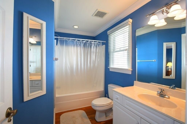 Bathroom 5, Sweet Dreams Private 4 Bedroom Home by RedAwning, Brunswick