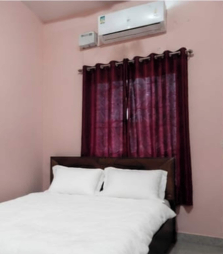 Room 4, Hotel Deluxe And Family Resturant, Sikar