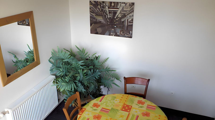 Others 5, Chambre D'hote Rosult, Nord