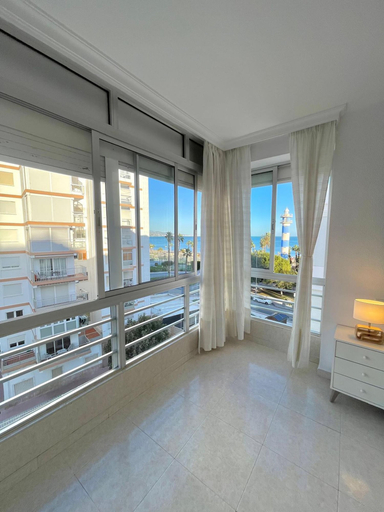 Room 4, Terrasol California 4, Málaga
