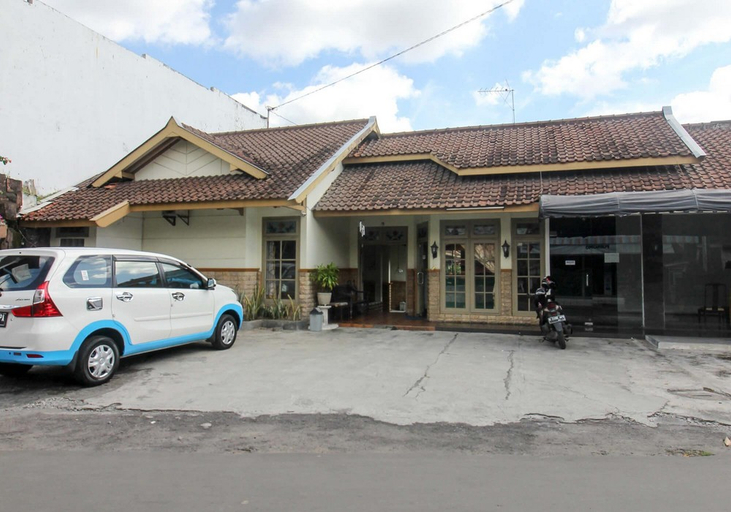 Exterior & Views 2, RedDoorz near RS Sarjito Yogyakarta 2, Sleman
