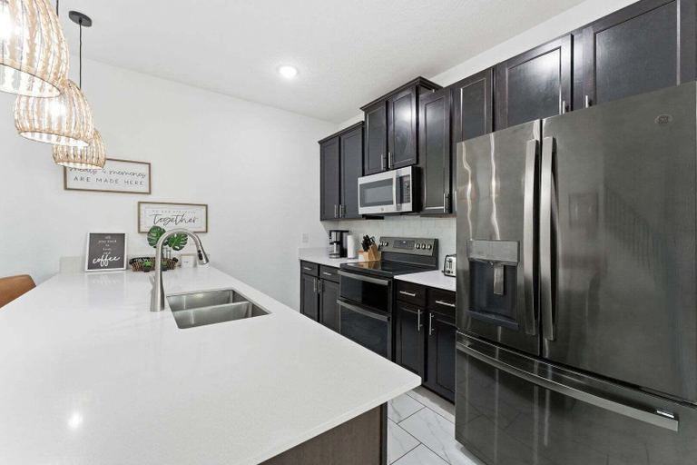 Private kitchen 4, Champions Gate Retreat: Private Pool & Top Resort, Osceola