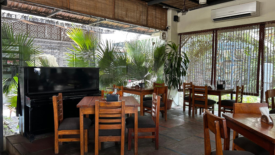 Food & Drinks 4, The Ten Suites, Bhopal