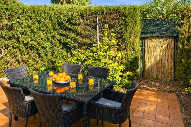 Room 2, Ch1200 in Oliva With 3 Bedrooms and 2 Bathrooms, Valencia