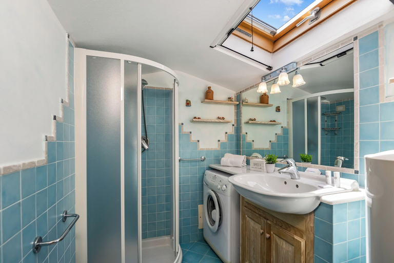 Bathroom 2, Casa Titta, Olbia-Tempio