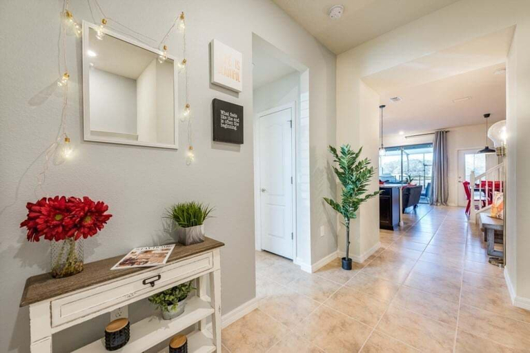 Interior, Spacious 5-bedroom Villa With Private Pool in Davenport, Polk