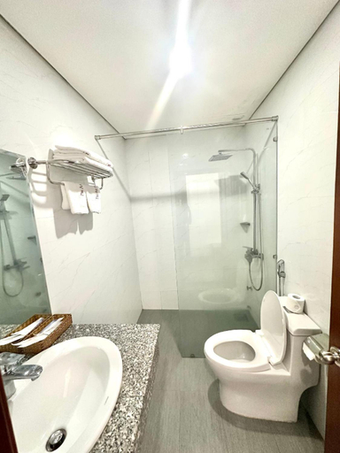 Bathroom 2, Phú An Hotel, Bình Đại