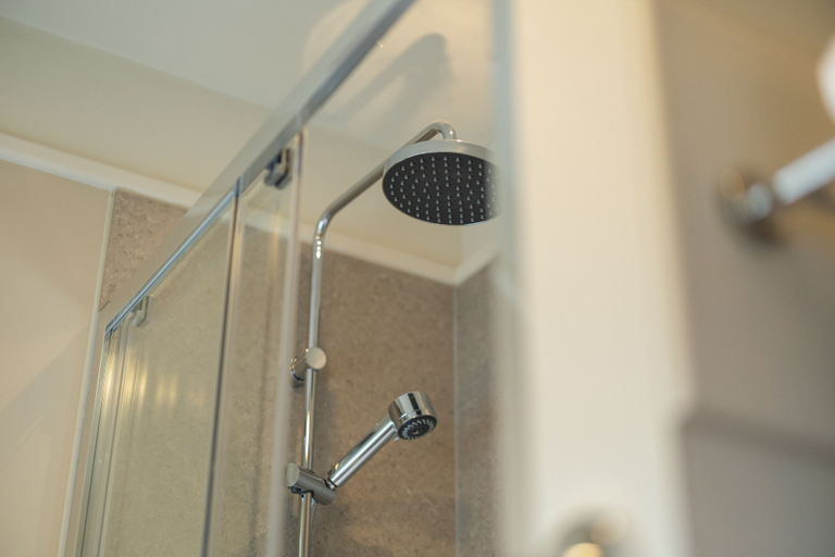 Bathroom 3, The Slow & Easy, Cheshire West and Chester