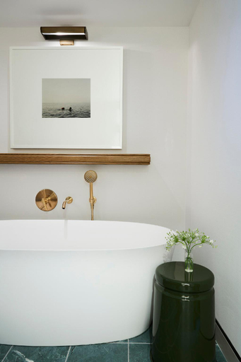 Bathroom 4, Kimpton Saint George Hotel By IHG, Toronto