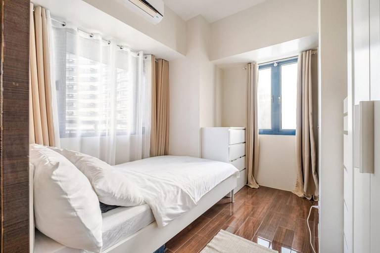 Bedroom 3, Modern 2BR Condo Makati with Netflix & Wifi, Makati City
