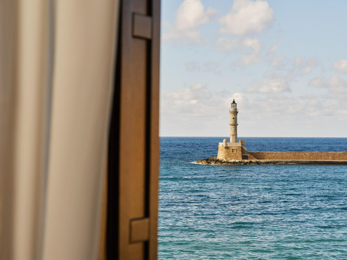Others 5, Porto Antico, Crete