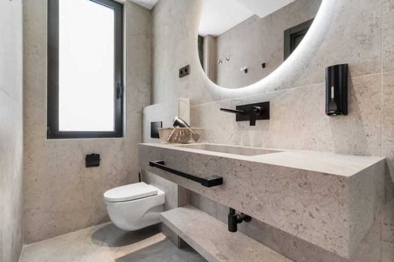 Room 3, Pac Fico Deluxe King Suite Near Retiro, Madrid
