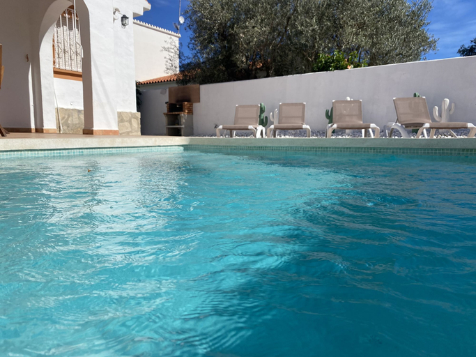 Room 3, 05 Ch3100 in Denia With 3 Bedrooms and 2 Bathrooms, Alicante
