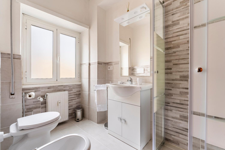 Bathroom 3, G&C's Apartment, Rome