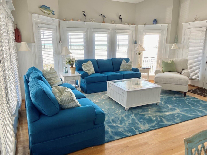 Living area 3, Sweet Dreams Private 4 Bedroom Home by RedAwning, Brunswick
