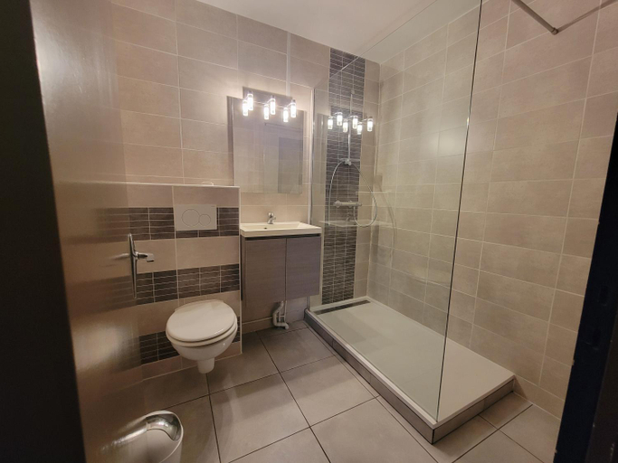 Bathroom 2, Ocean et Foret, Charente-Maritime