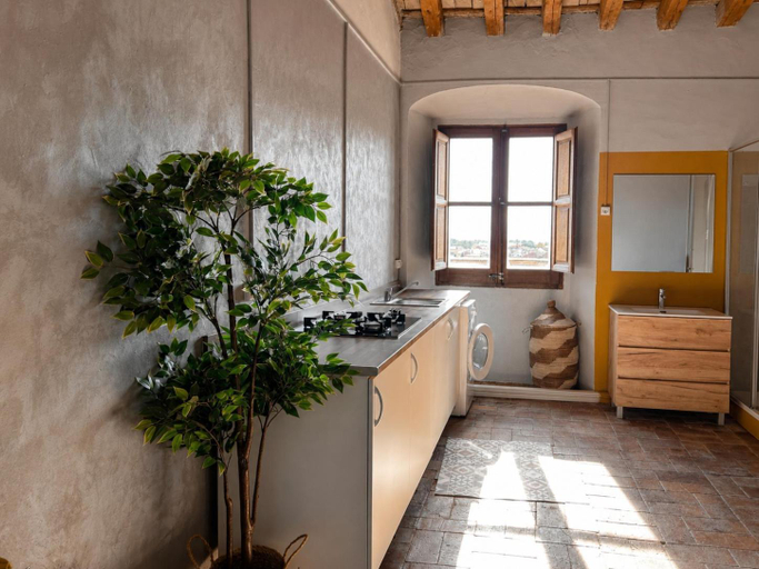 Others 5, Casa Contreras, Girona
