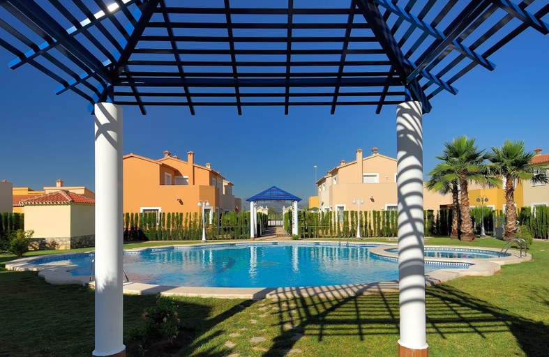 Room 4, Ad1000 in Oliva With 2 Bedrooms and 1 Bathrooms, Valencia