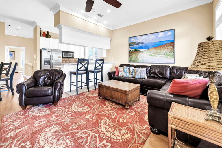 Living area 2, Casa Valencia, Bay