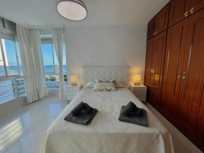 Room 2, Terrasol California 4, Málaga