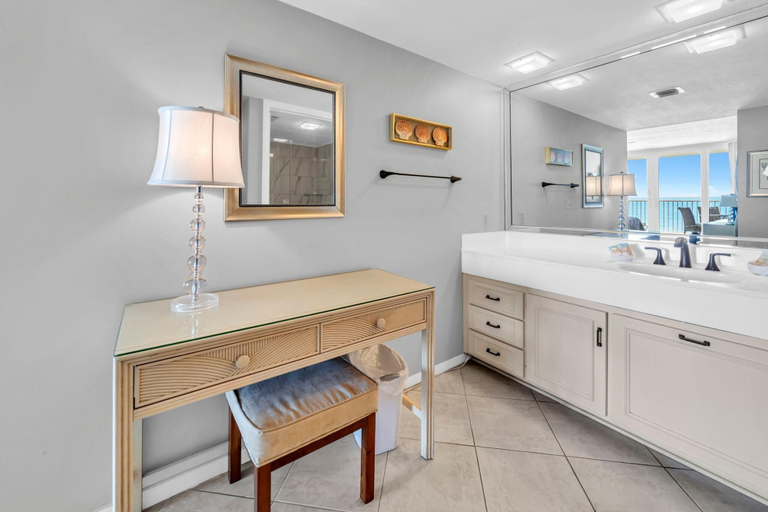 Bathroom 3, Dunes of Panama 904e, Bay
