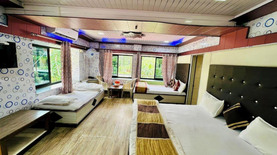 Bedroom 2, Hotel Swastik, Sirohi