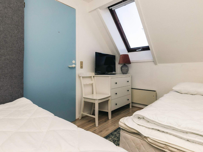 Bedroom 3, 5 person holiday park home in Borre, Vordingborg