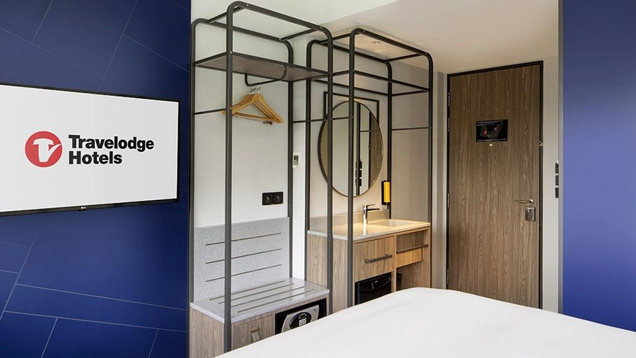 bedroom 17