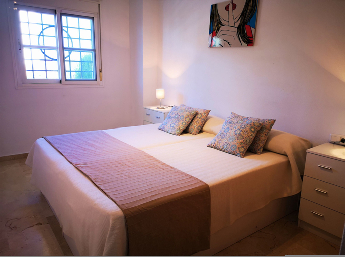 Room 3, Terrasol Almijara 15, Málaga