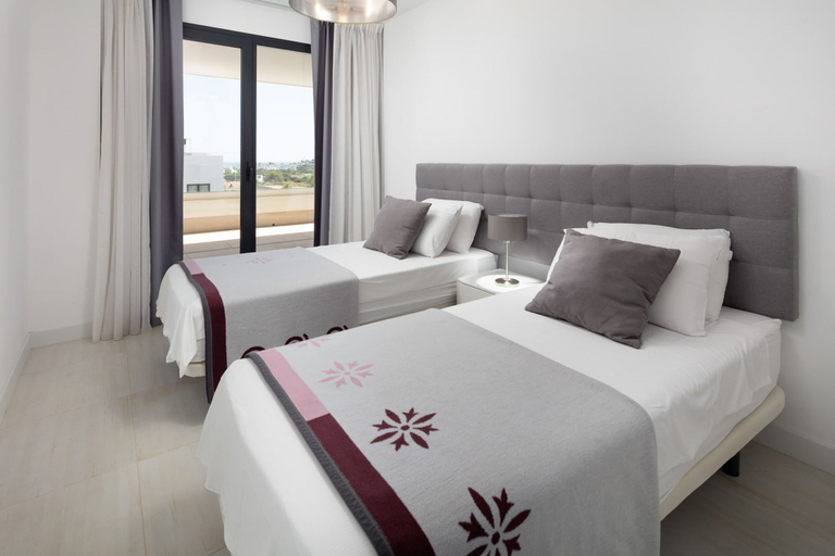 Room 2, AS EXT Estp LAS Olas B1 P2 1B, Málaga