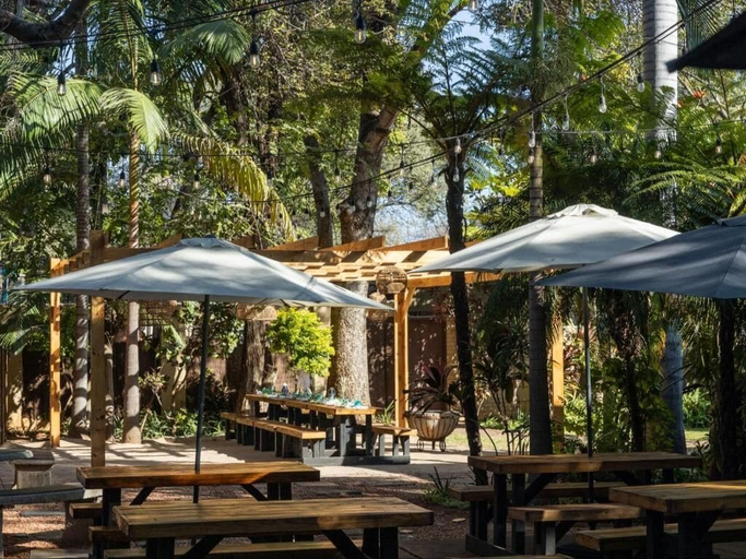 Outdoor dining 5, Eco Lodge Lephalale, Waterberg
