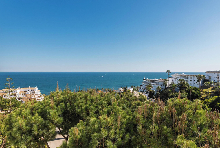 Room 2, AS MD 5D3 in Mijas Costa, Málaga
