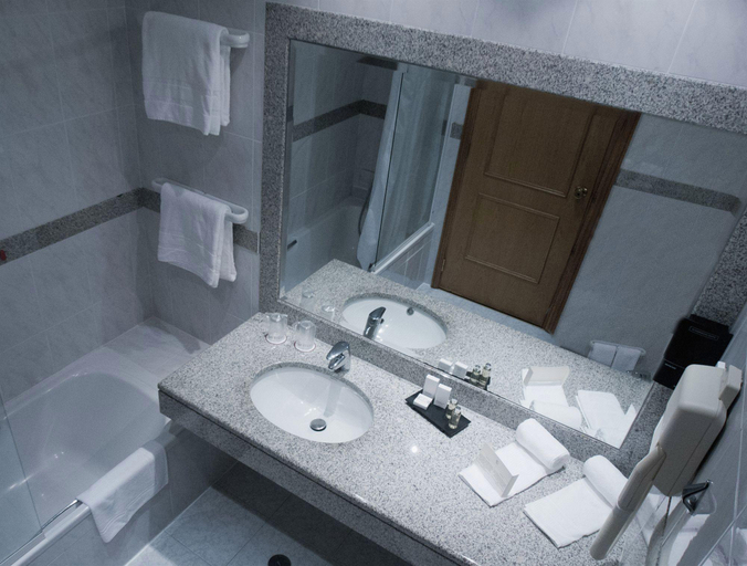 Bathroom 5, Hotel Horta, Horta