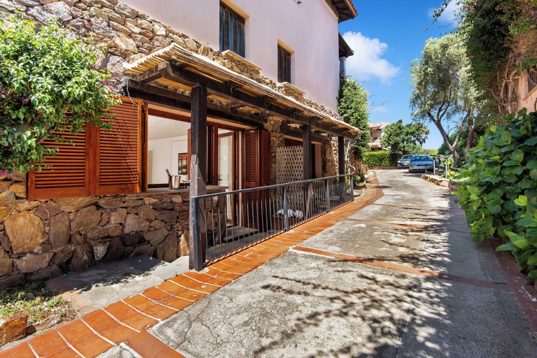 Exterior 5, Ladunia 2, Olbia-Tempio