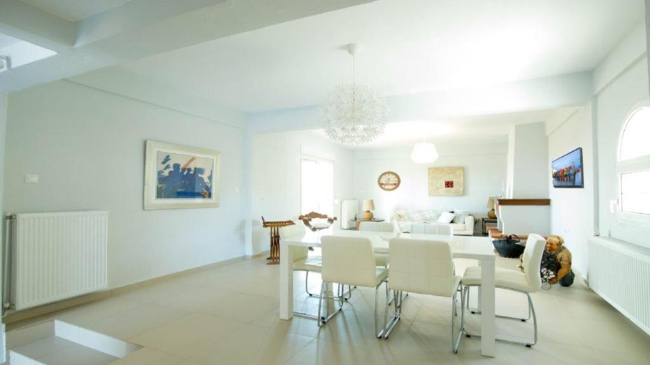2, Grande Villa, Central Macedonia
