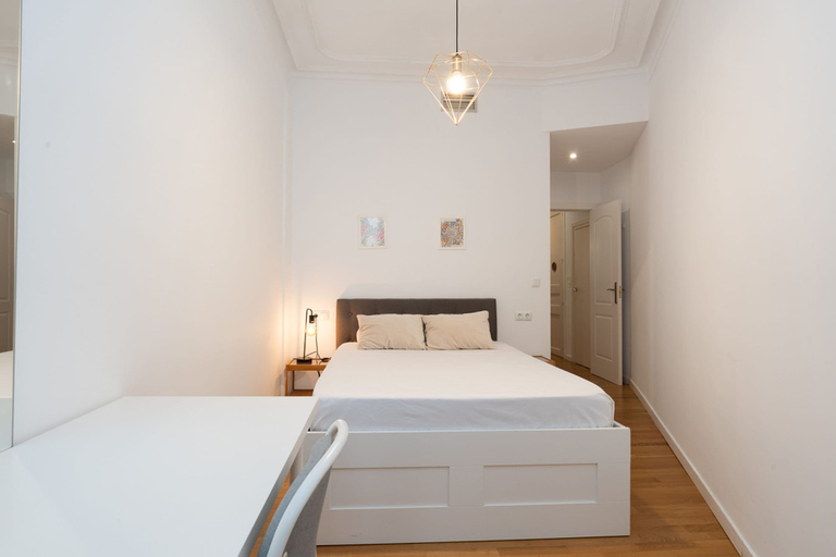 Room 4, Bright and Cozy Flat in the Heart of the City, Barcelona