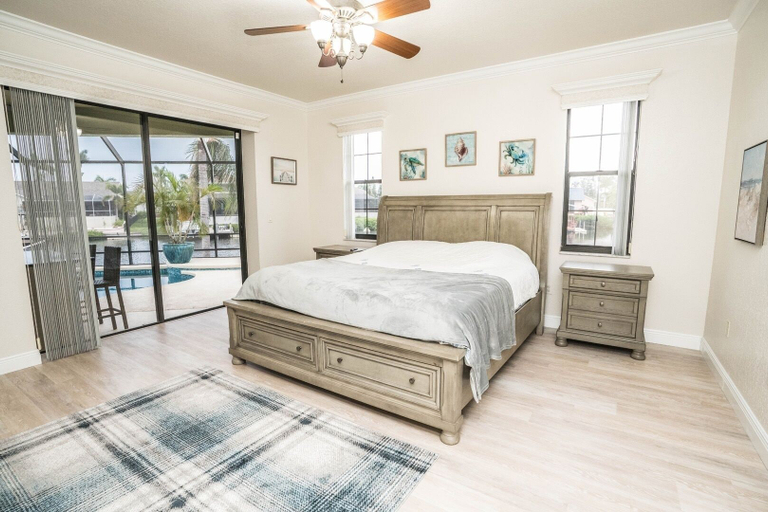 Room 4, Apollos Anchor - 926 Golf Island Dr 5 Bedroom Home, Hillsborough