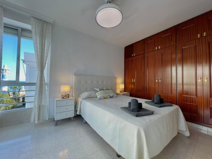 Room 5, Terrasol California 4, Málaga