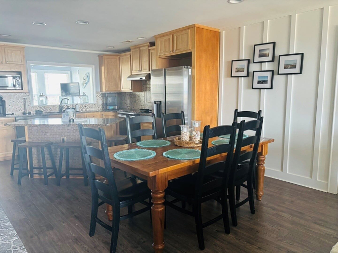 Dining 2, Ohana - 4 Br Home, Brunswick