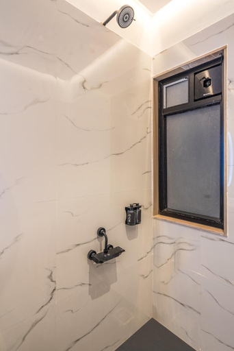 Bathroom 4, Hotel Loki's Forest Inn, Ranga Reddy