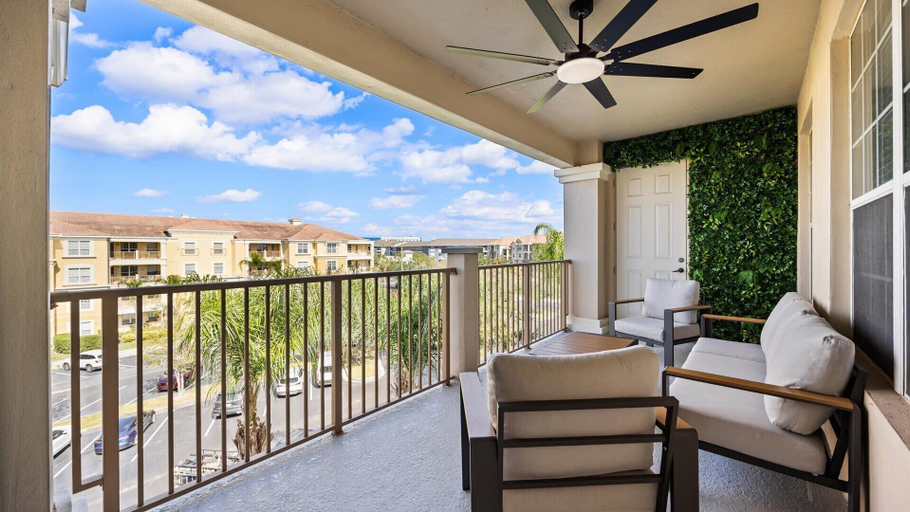 Interior 3, Upstay: Renovated Vista Cay Condo, Epic Universe, Orange