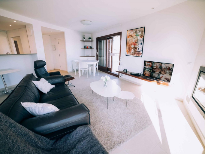Room 3, Amazing Penthouse at La Fosca Beach, Girona
